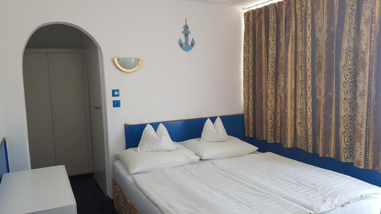 Hotel Amigo Zamárdi Buitenkant foto