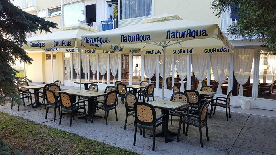 Hotel Amigo Zamárdi Buitenkant foto